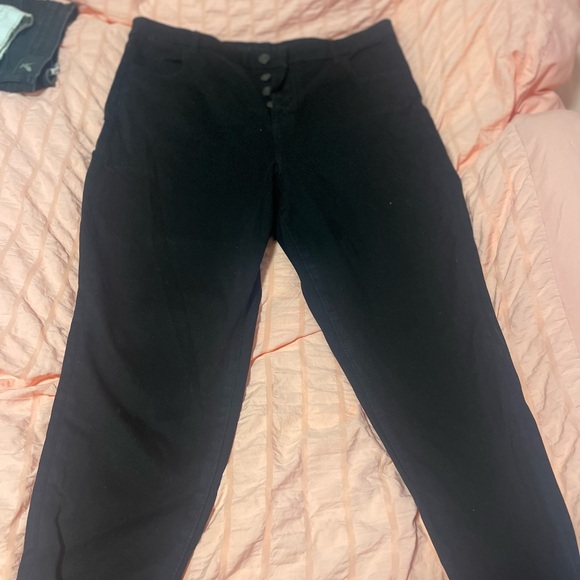 Black Demin - Picture 3 of 3